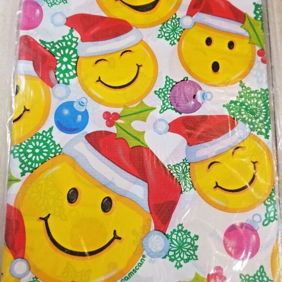 Table Cover Vintage Sealed Christmas Smile Faces with Santa Hats Tablecloth - Picture 6 of 12
